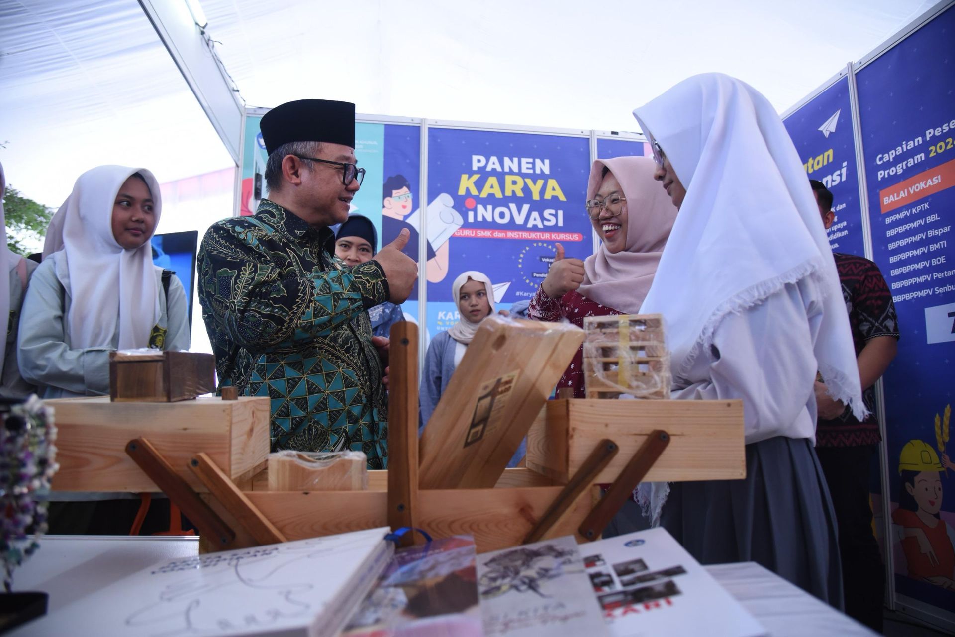 Gambar Siaran Pers