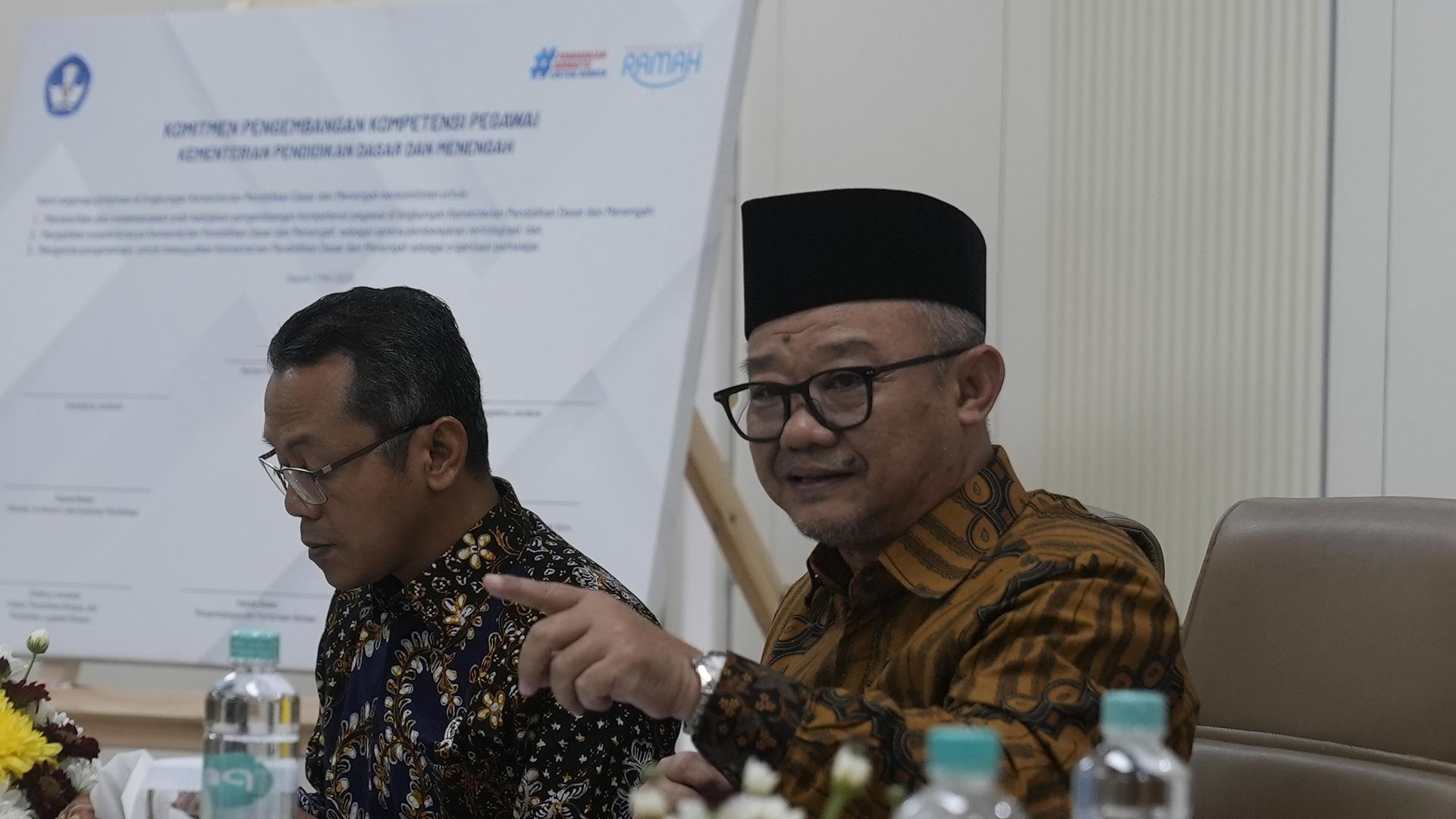 Gambar Siaran Pers