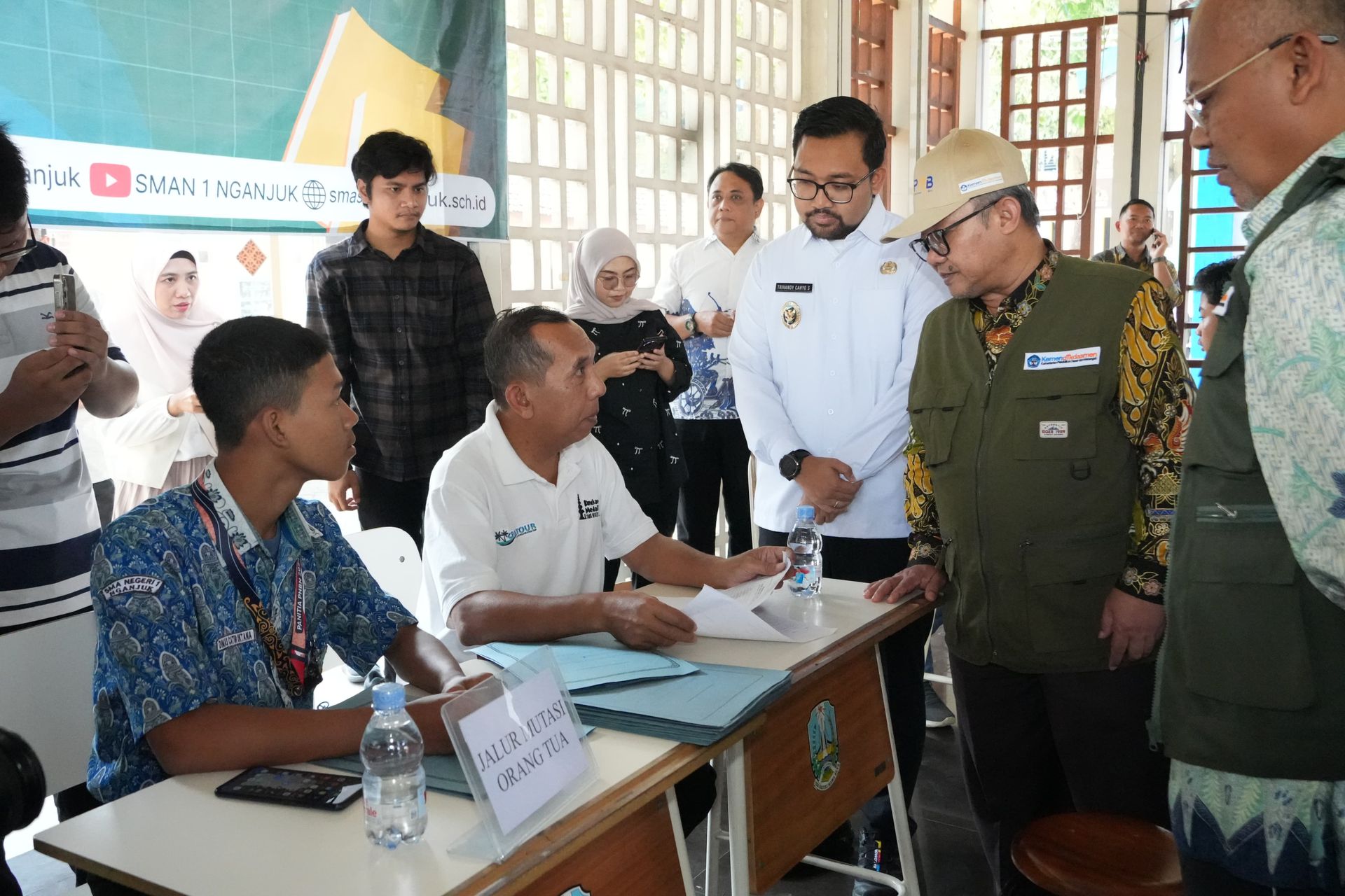 Gambar Siaran Pers