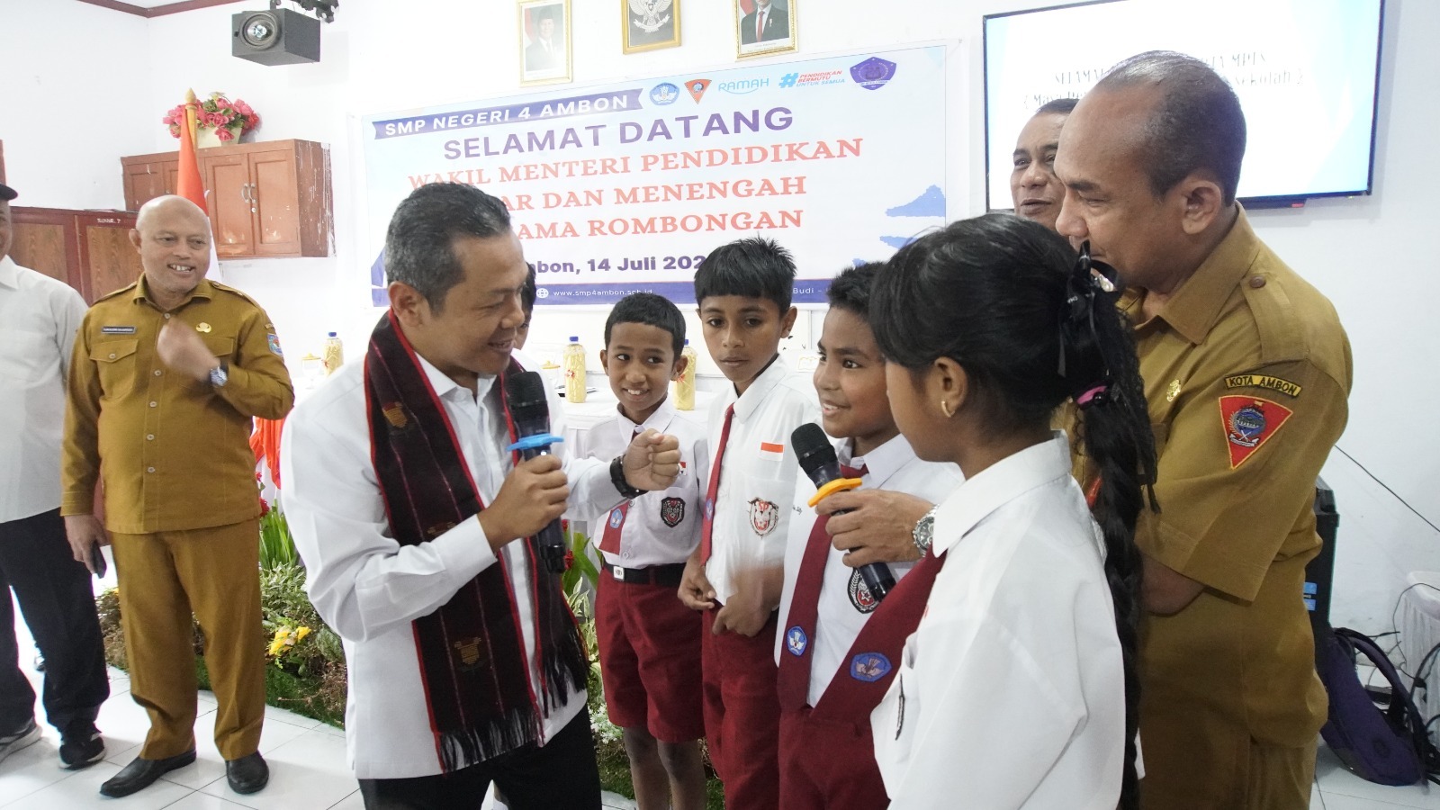 Gambar Siaran Pers