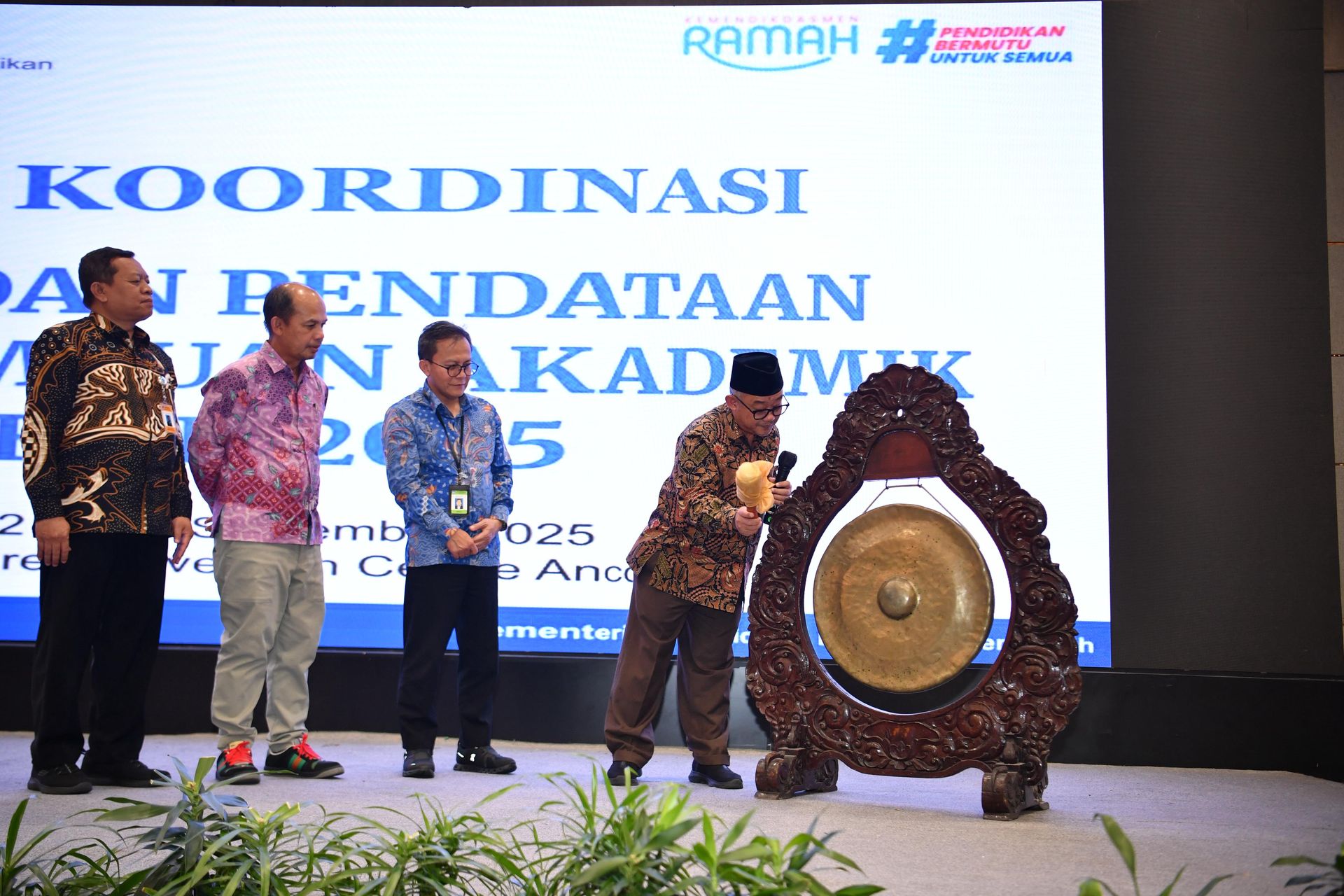 Gambar Siaran Pers