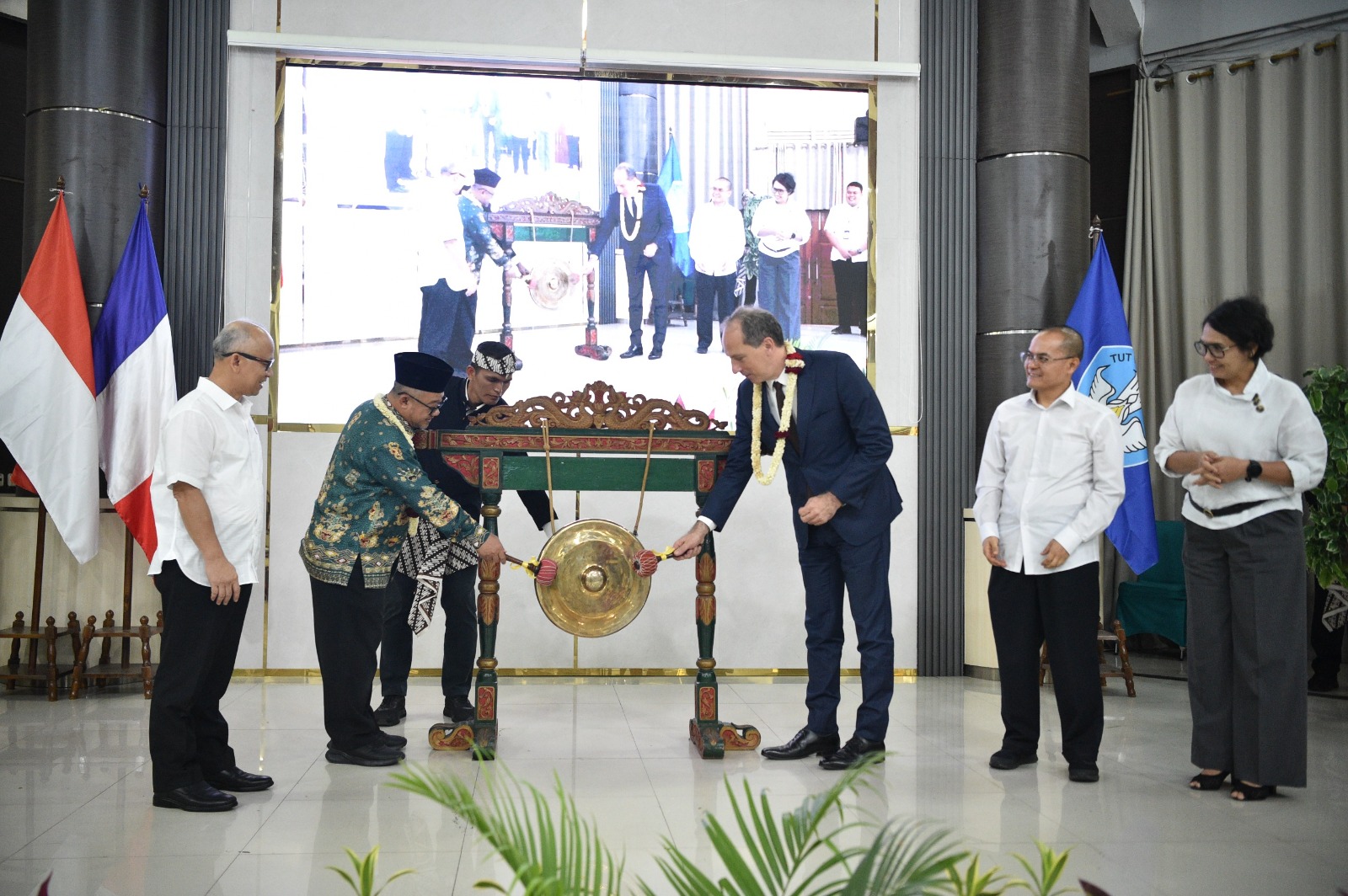 Gambar Konten Terkait