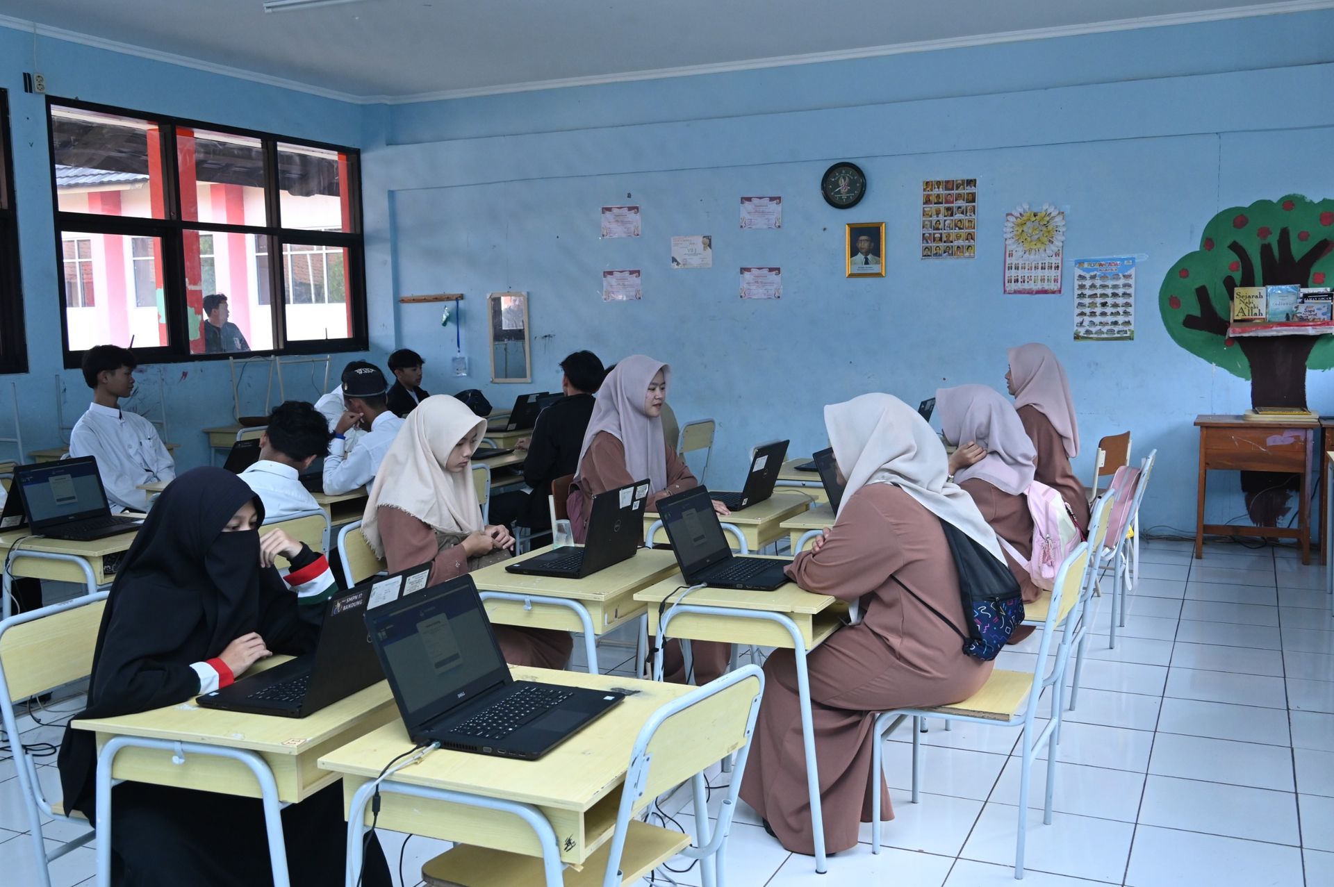 Gambar Siaran Pers