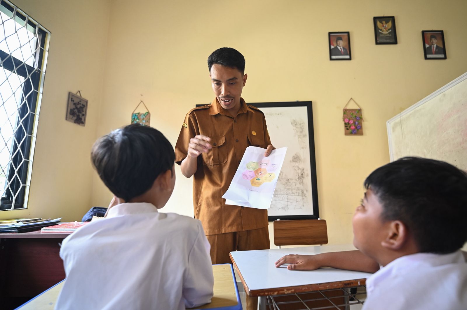 Gambar Siaran Pers