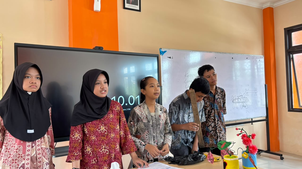 Layang-Layang dan Congklak jadi Media Murid SNT 11 Tarakan Belajar STEM lewat Permainan Tradisional