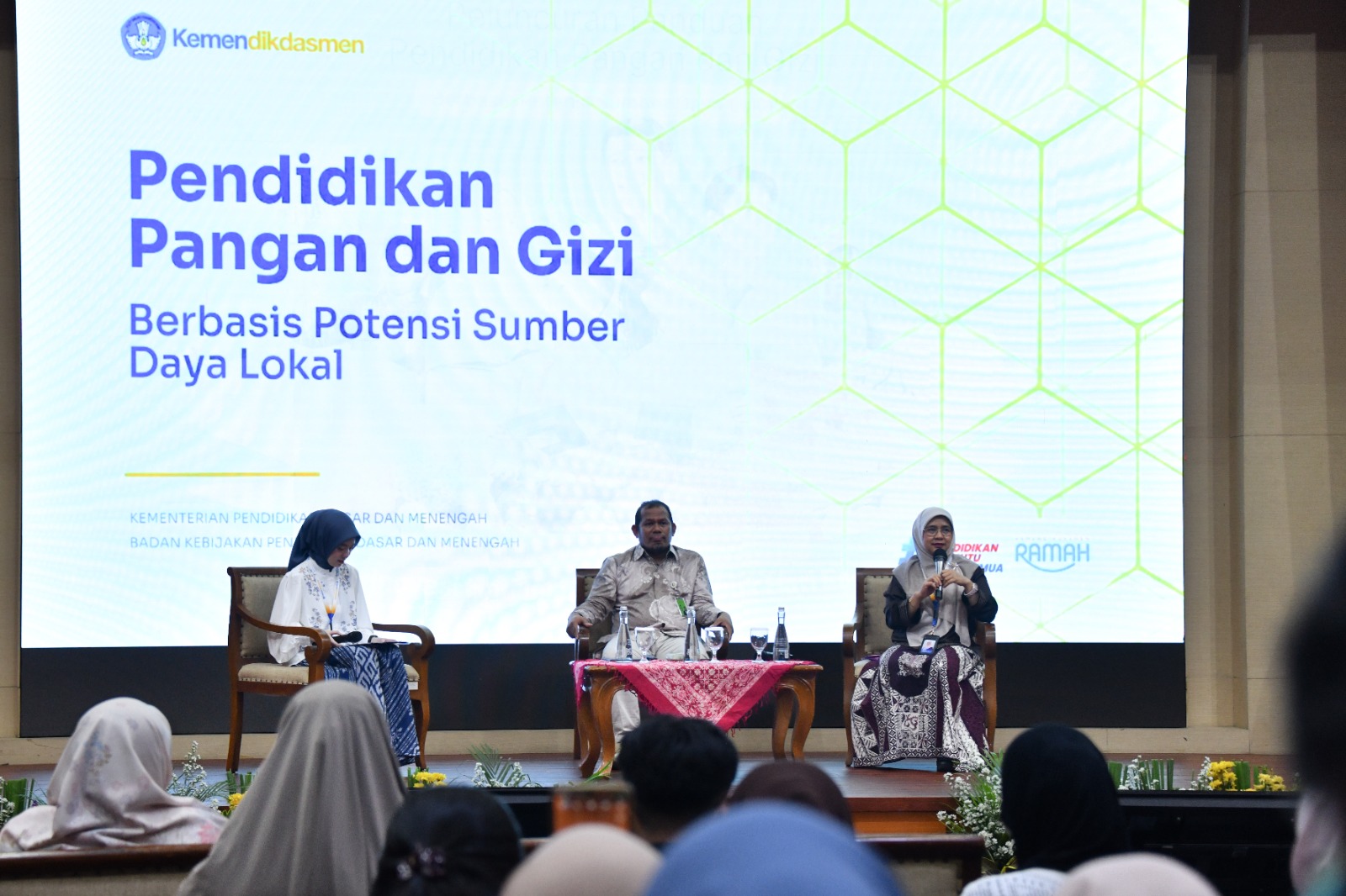 The Ministry of Elementary and Secondary Education Promotes Food and Nutrition Education Guidelines Based on Local Resource Potential