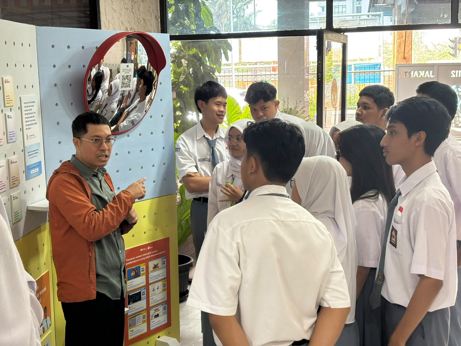 Sapa School Encourages Students to More Actively Utilize the Educational House