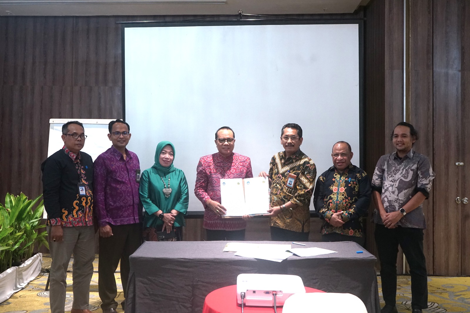 Gambar Siaran Pers