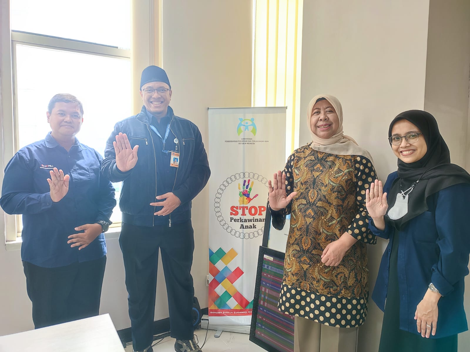 Gambar Siaran Pers